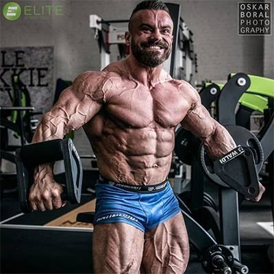 KAROL MALECKI