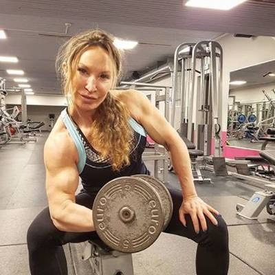 KLAUDIA LARSON