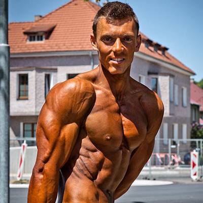 KOVÁČ JIRI