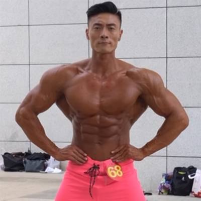LI XIAOLONG