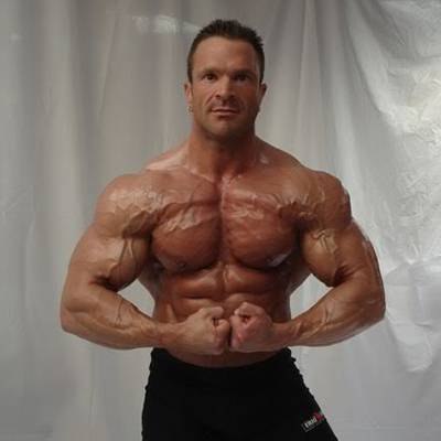 LUC MOLINES