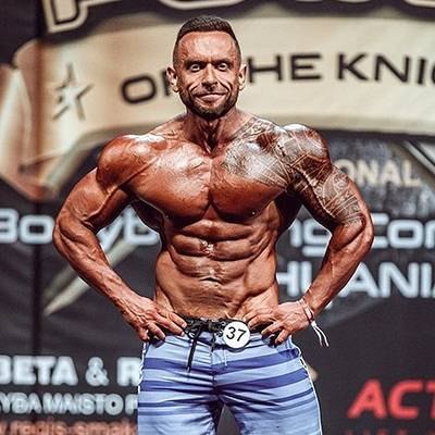 LUKASZ MALODOBRY