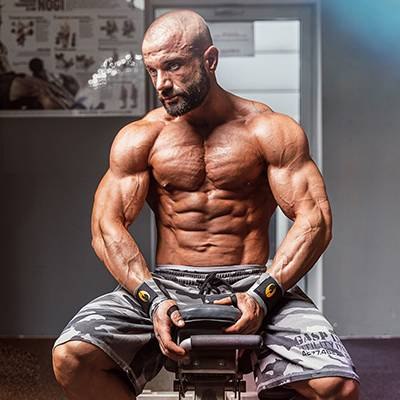 ŁUKASZ JAKUBOWSKI