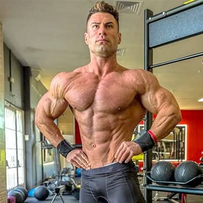 MAKSIMILIAN PETROV