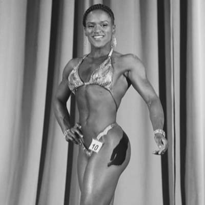 MARTINA HARRIS
