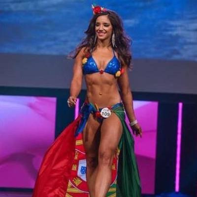NIKKI CUNHA