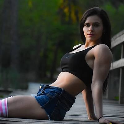 SARA LANDRUM