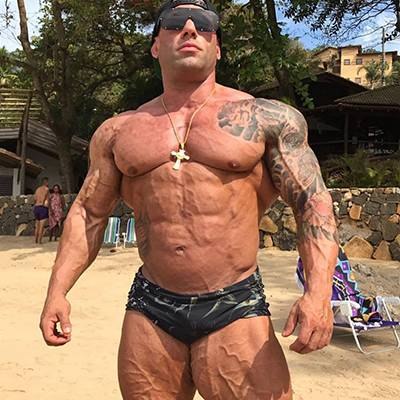 THIAGO SANTISTEBAN