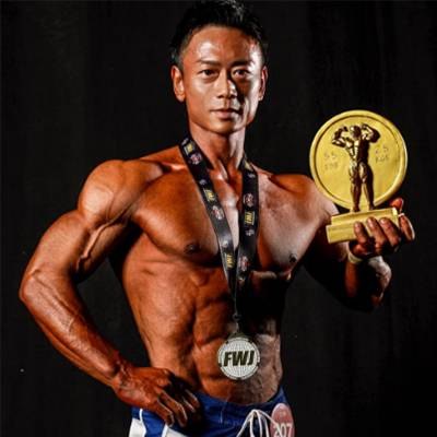 TSUTOMU SUZUKI