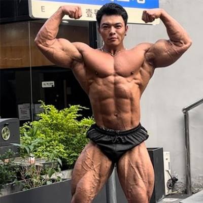 YUN WU