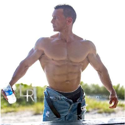 CARLOS RODRIGUEZ (MASTER PHYSIQUE)