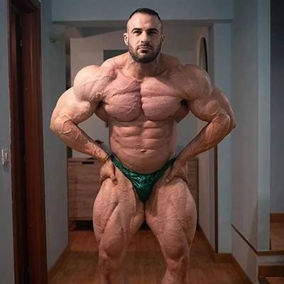 DENNIS REINHOLD