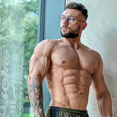 DOMINIK MACKOWIAK