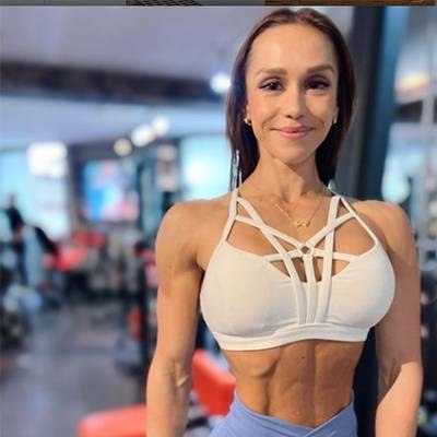 ELIZAVETA SHMUKLER