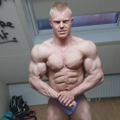 JANNES MANDERFELD